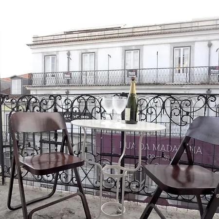 Madalena House Апартаменты *